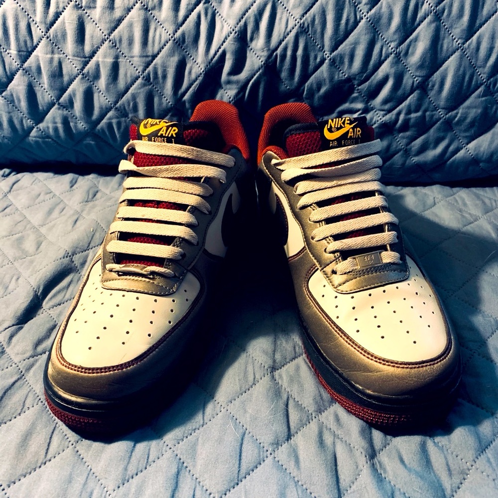 NIKE AIR FORCE 1